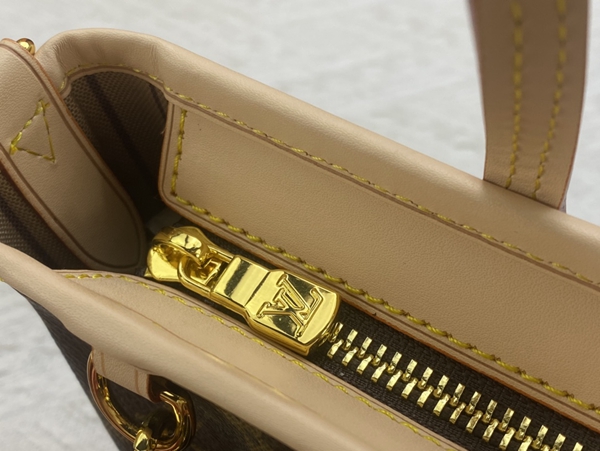 ルイヴィトンバッグ角部分ディテール